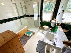 Photo 11- click for photo gallery